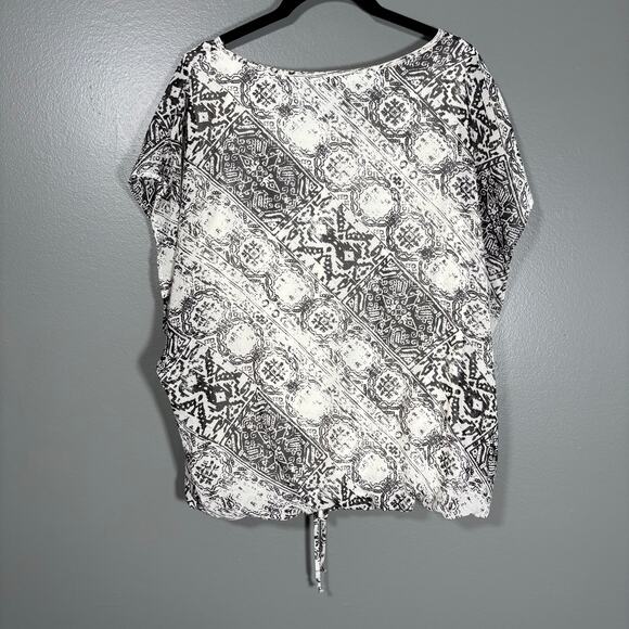 Roz & Ali Women's White & Black Patterned Boho Top - Size Large - Sheer Overlay - Picture 7 of 7